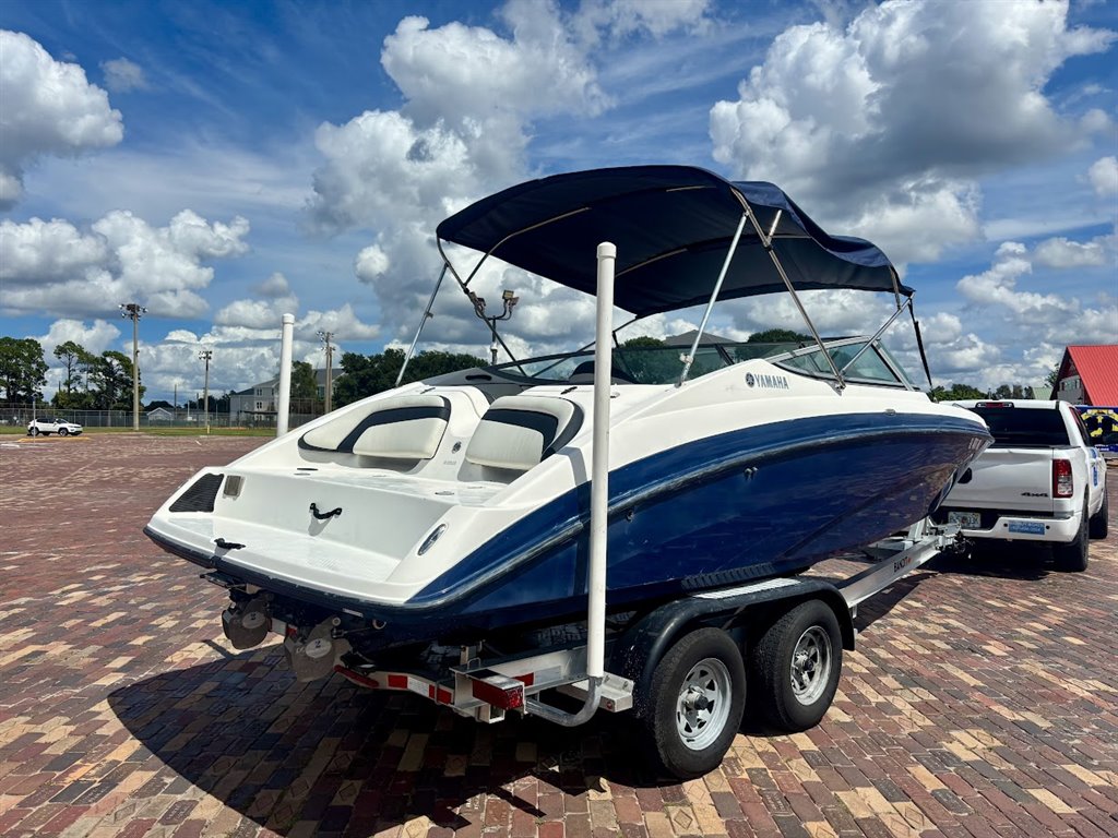 2015 YAMAHA SX 210 - $28,900