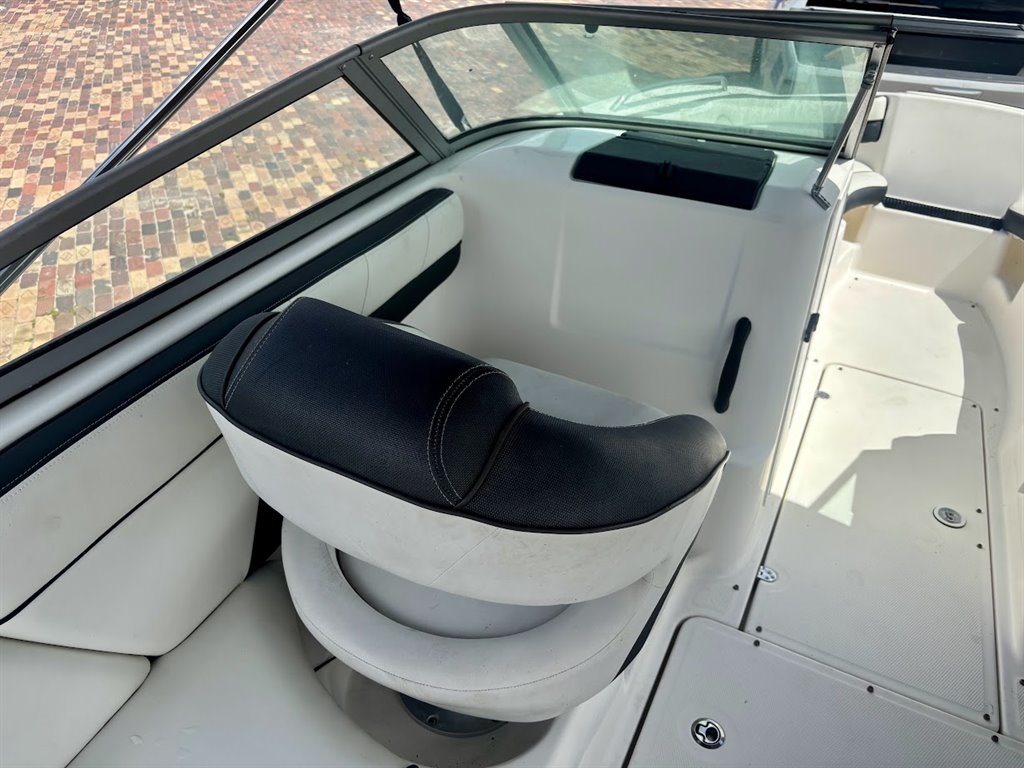 2015 YAMAHA SX 210 - $28,900
