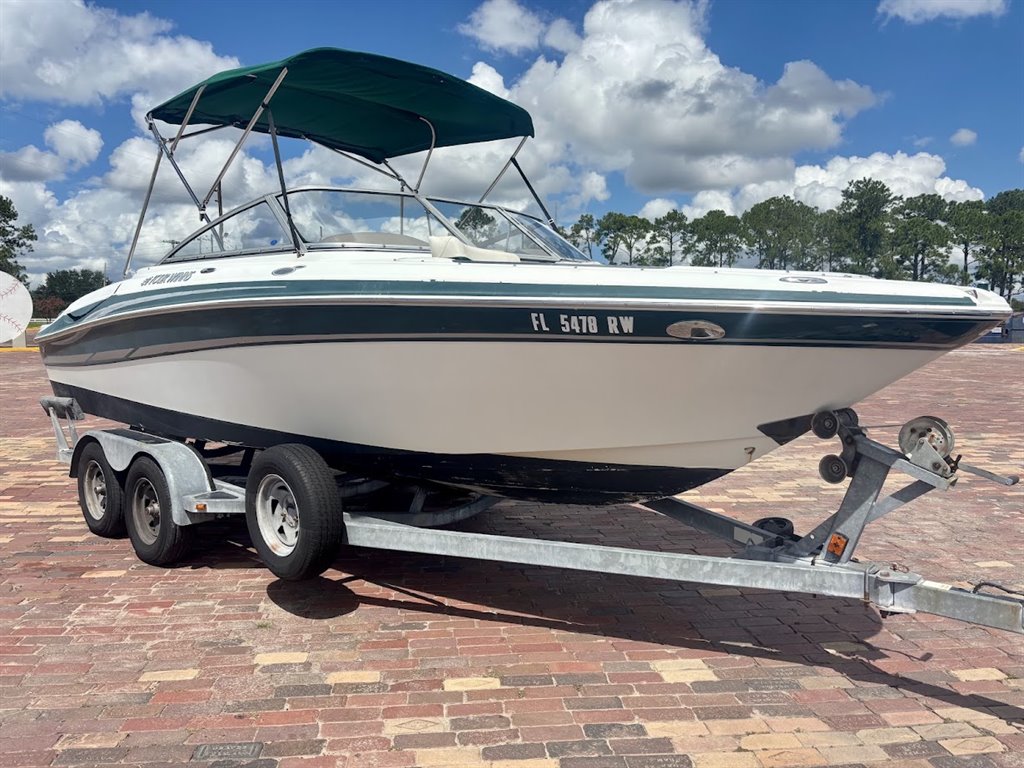 2004 FOUR WINNS 210 HORIZON - $16,900