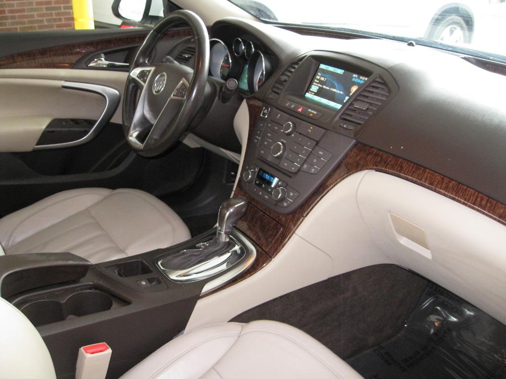 2013 Buick Regal Premium 1 photo