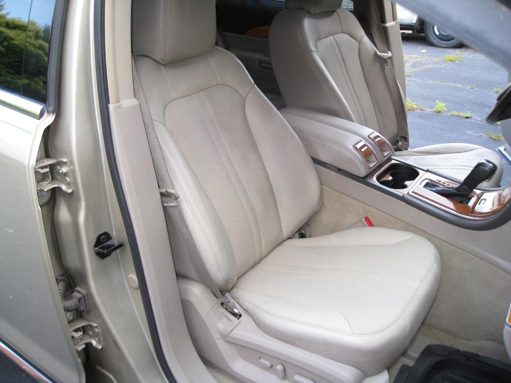 2011 Lincoln MKX photo