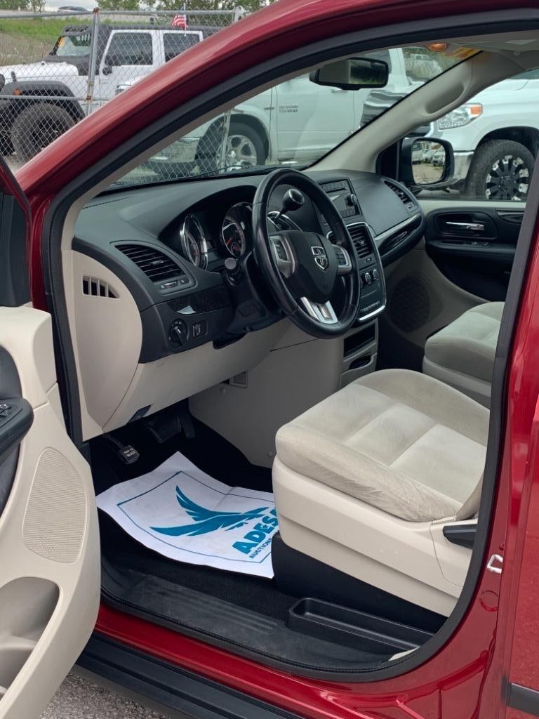 2015 Dodge Grand Caravan - $6,990