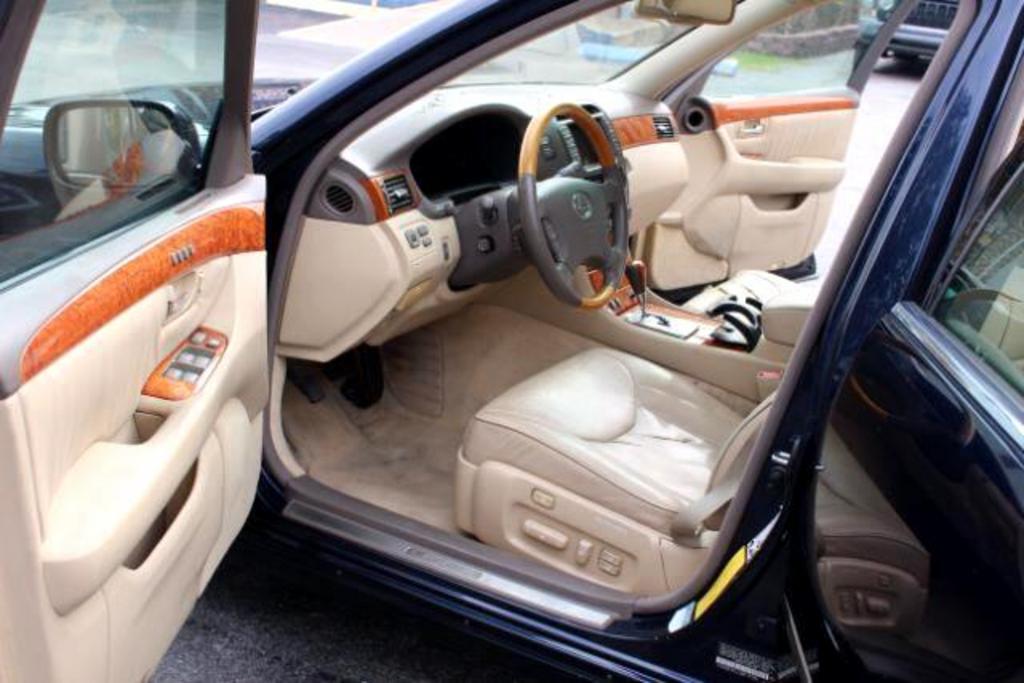 2006 Lexus LS - $10,995