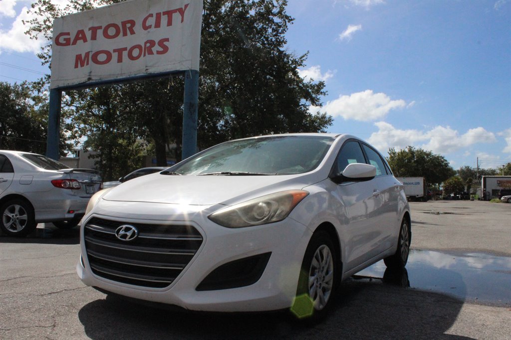2016 Hyundai Elantra - $7,995