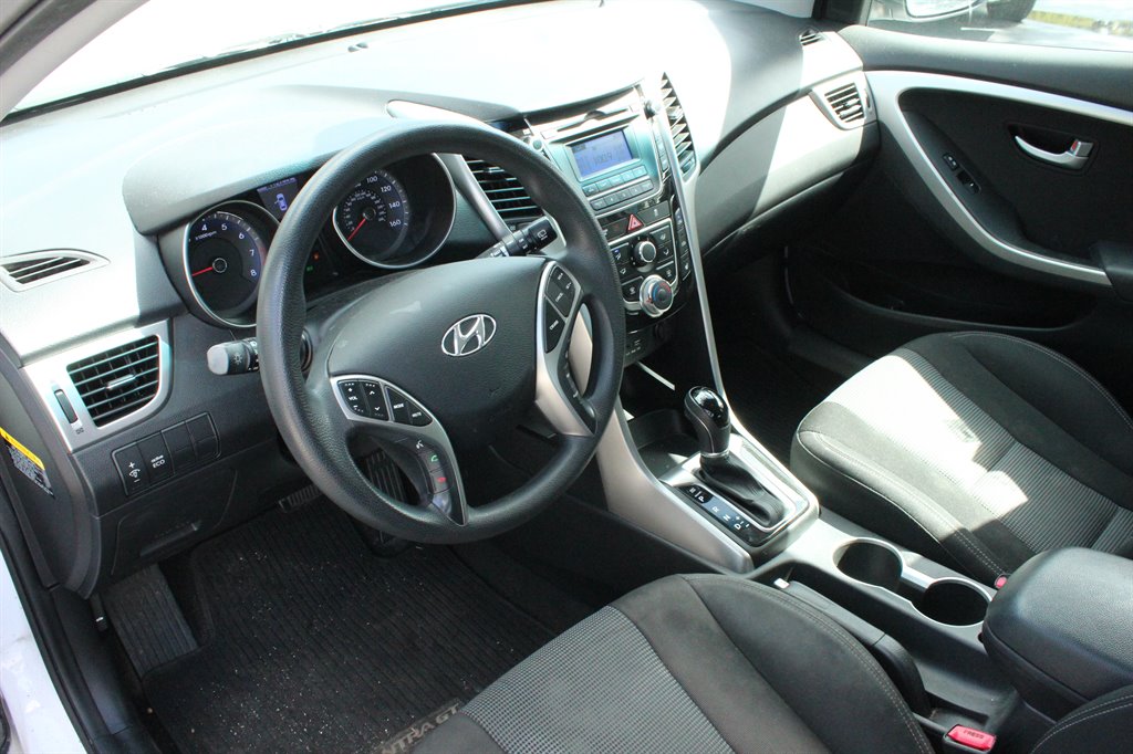 2016 Hyundai Elantra - $7,995