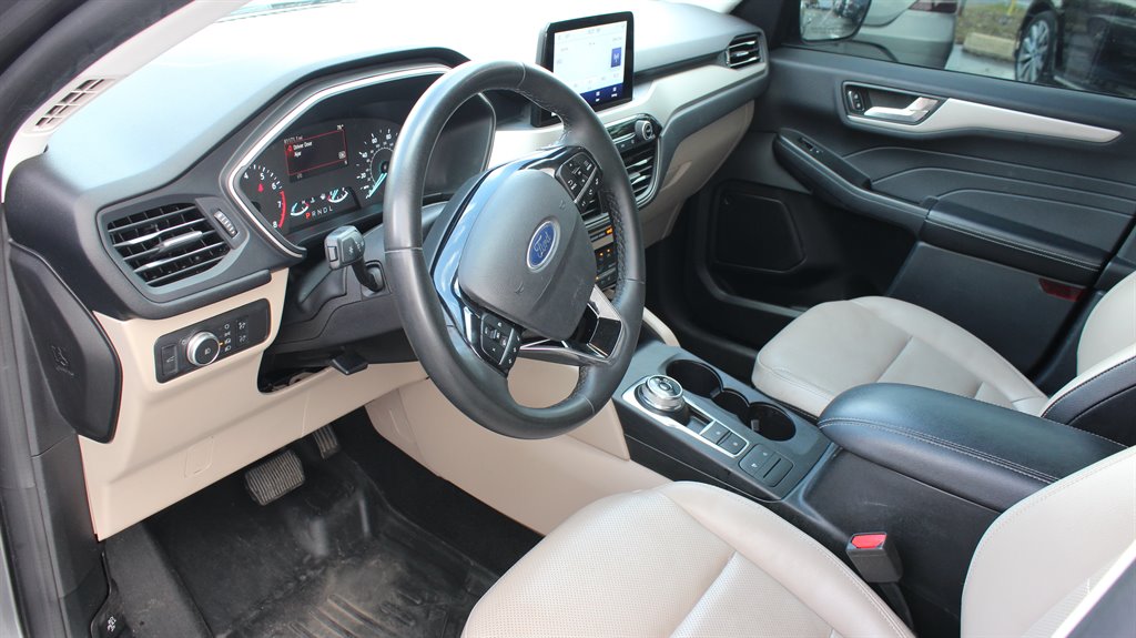 2022 Ford Escape - $15,995