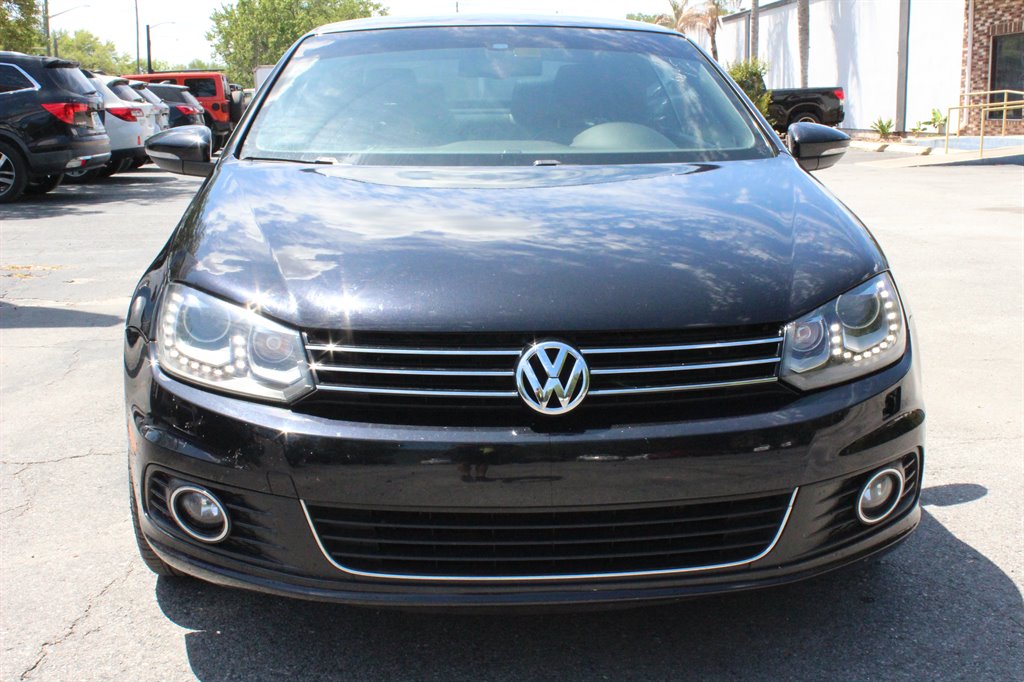 2015 Volkswagen Eos - $11,995