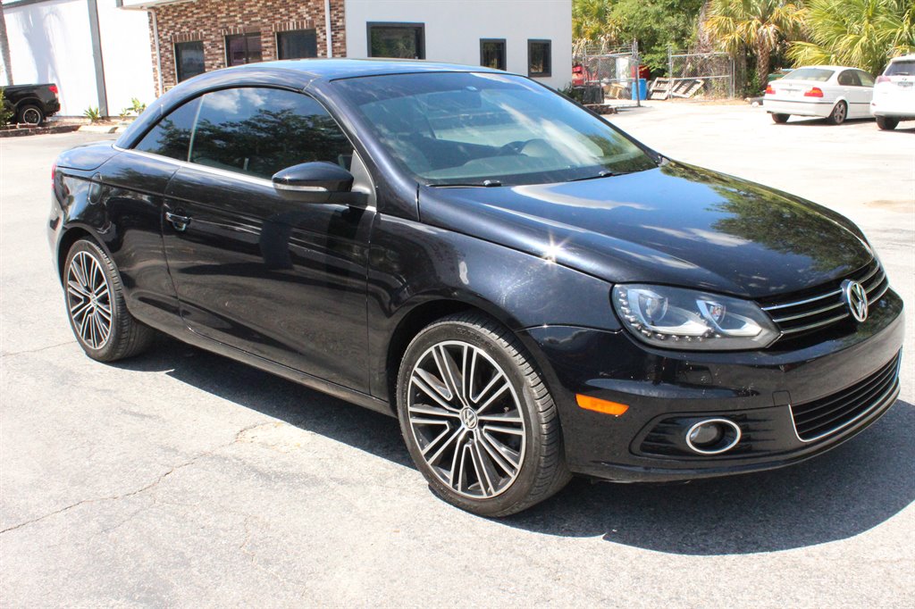 2015 Volkswagen Eos - $11,995