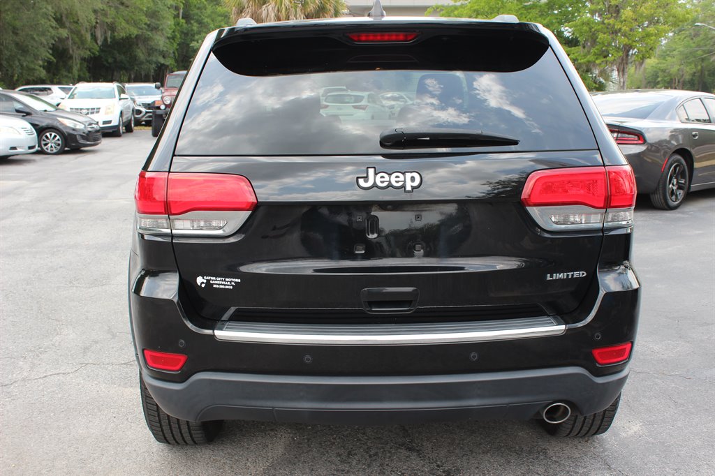 2019 Jeep Cherokee - $18,995