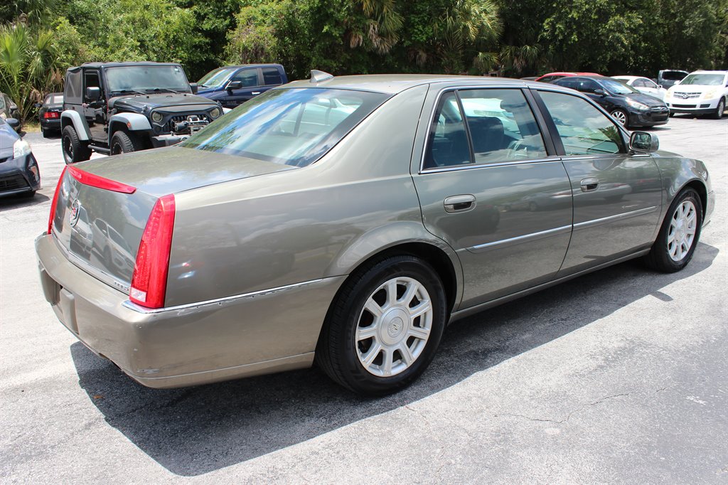 2010 Cadillac DTS - $6,995