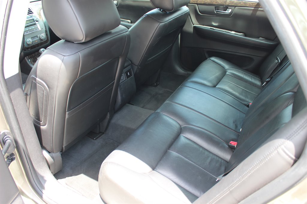 2010 Cadillac DTS - $6,995