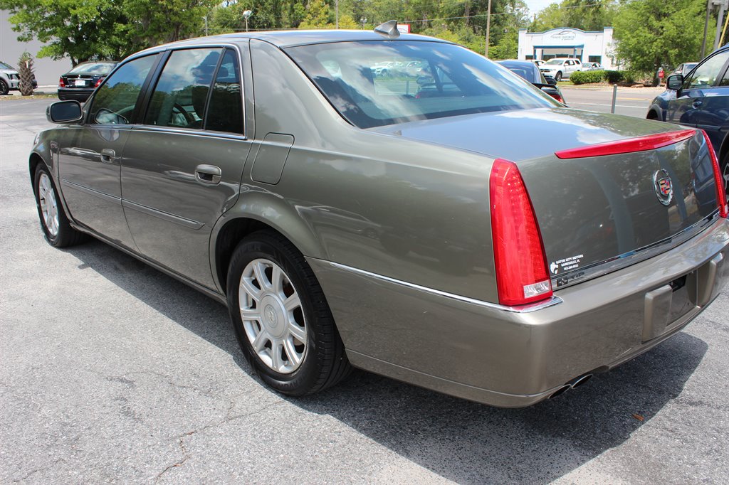 2010 Cadillac DTS - $6,995