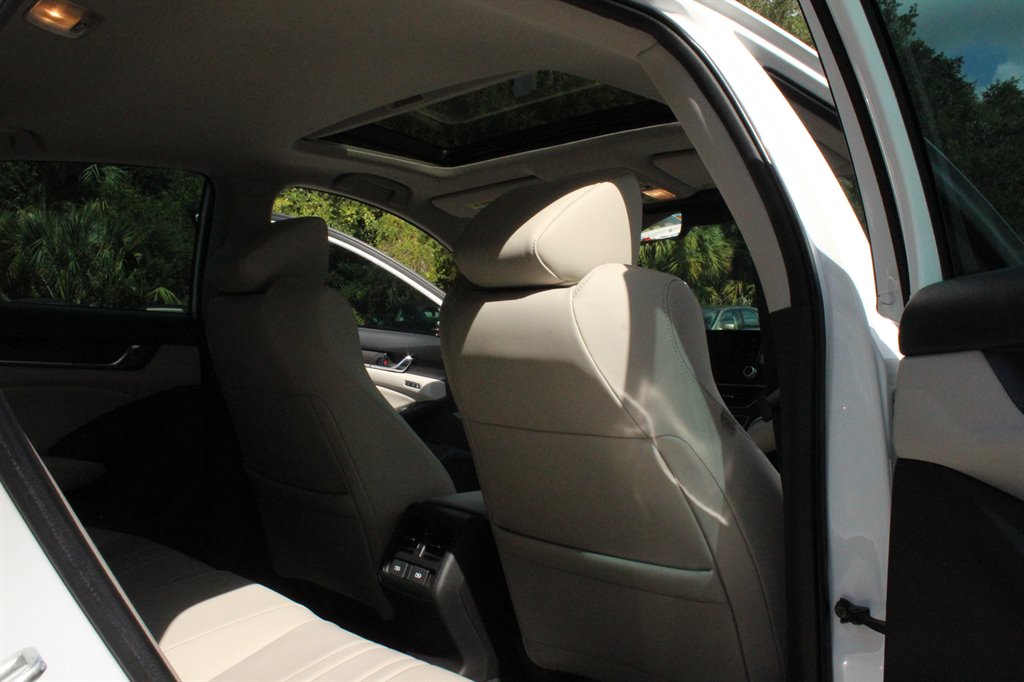 2021 Honda Accord - $22,995