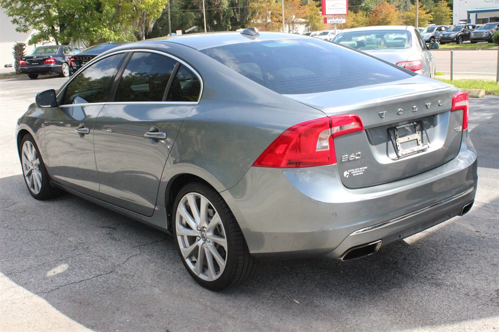2016 Volvo S60 - $11,995