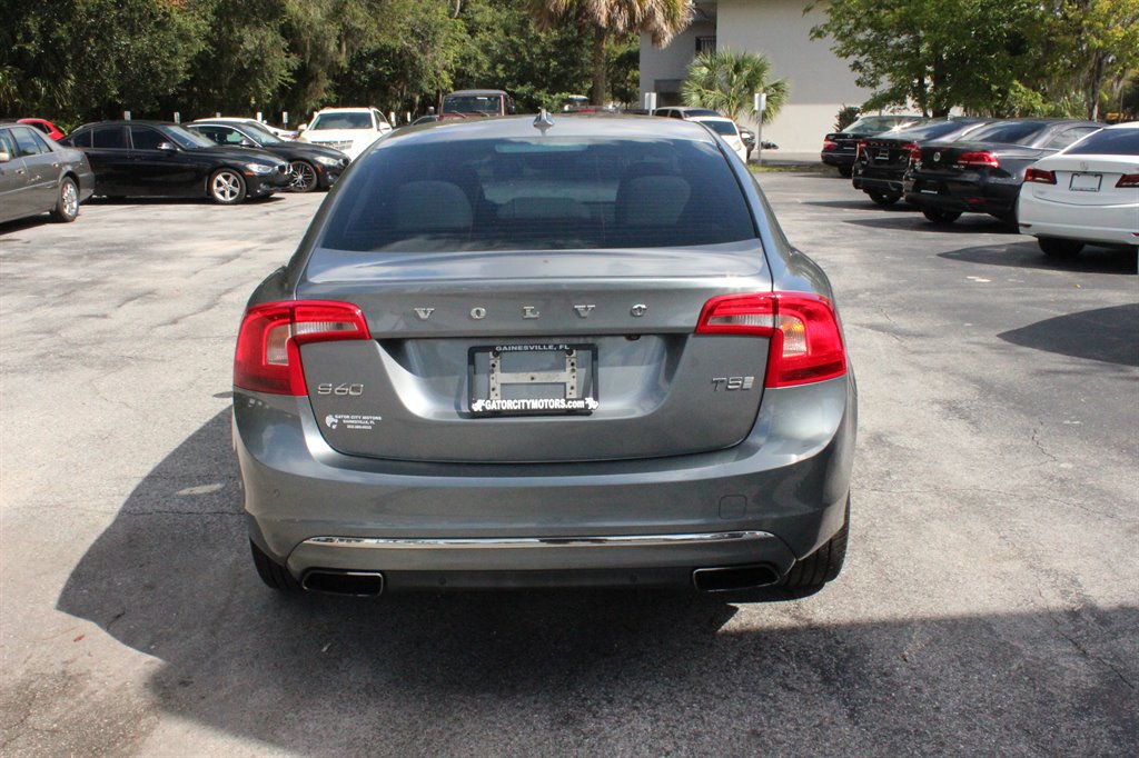 2016 Volvo S60 - $11,995