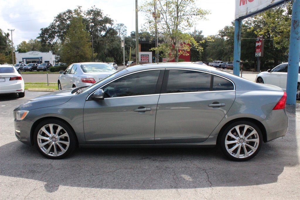 2016 Volvo S60 - $11,995