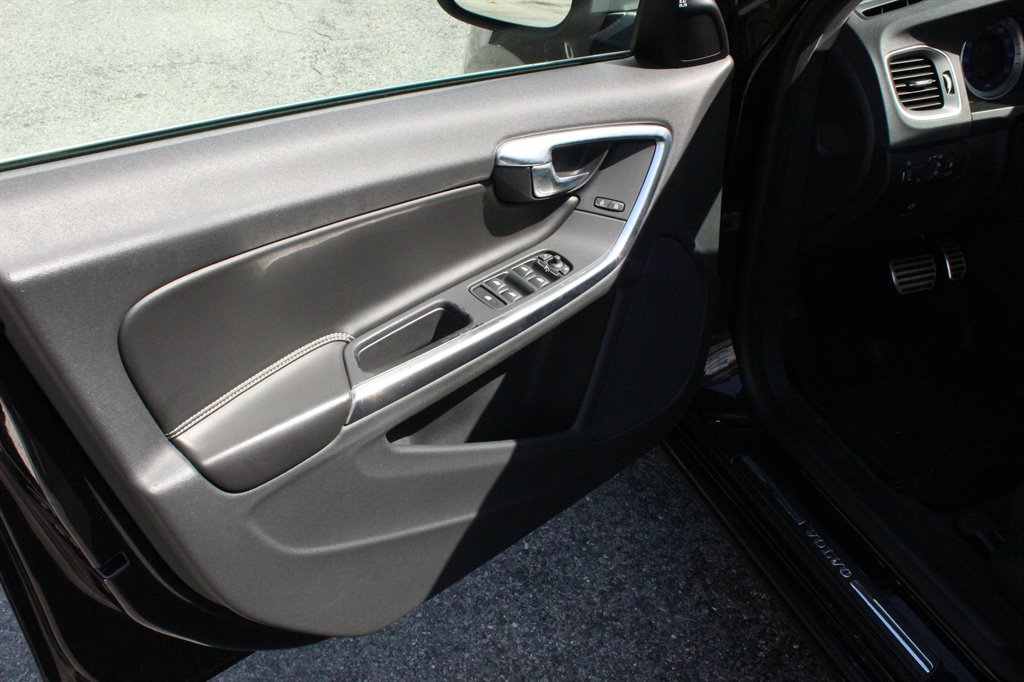 2012 Volvo S60 - $8,995