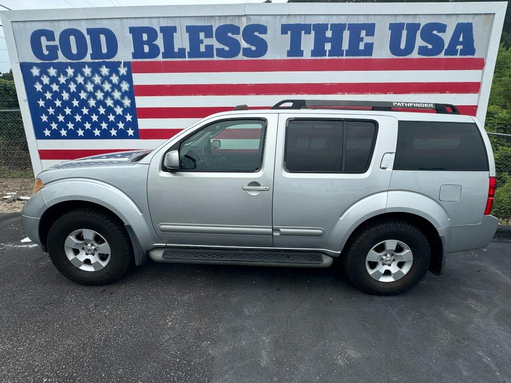 2007 Nissan Pathfinder S photo