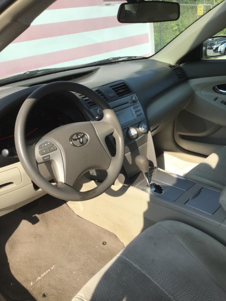 2011 Toyota Camry photo