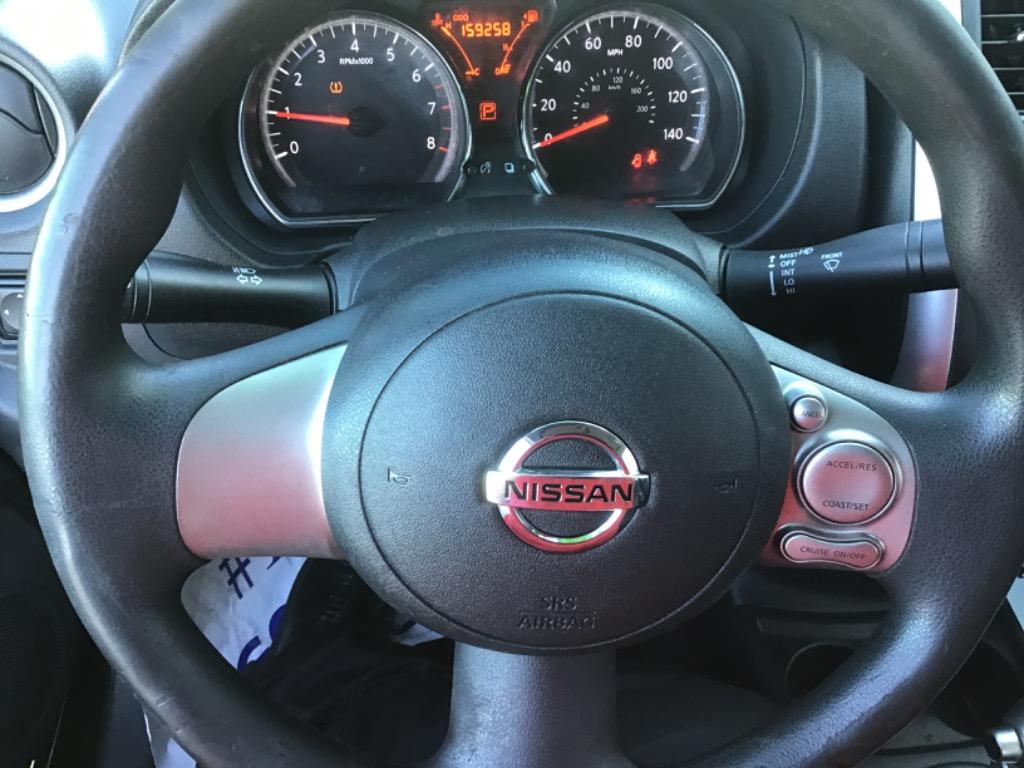 2014 Nissan Versa 1.6 S photo