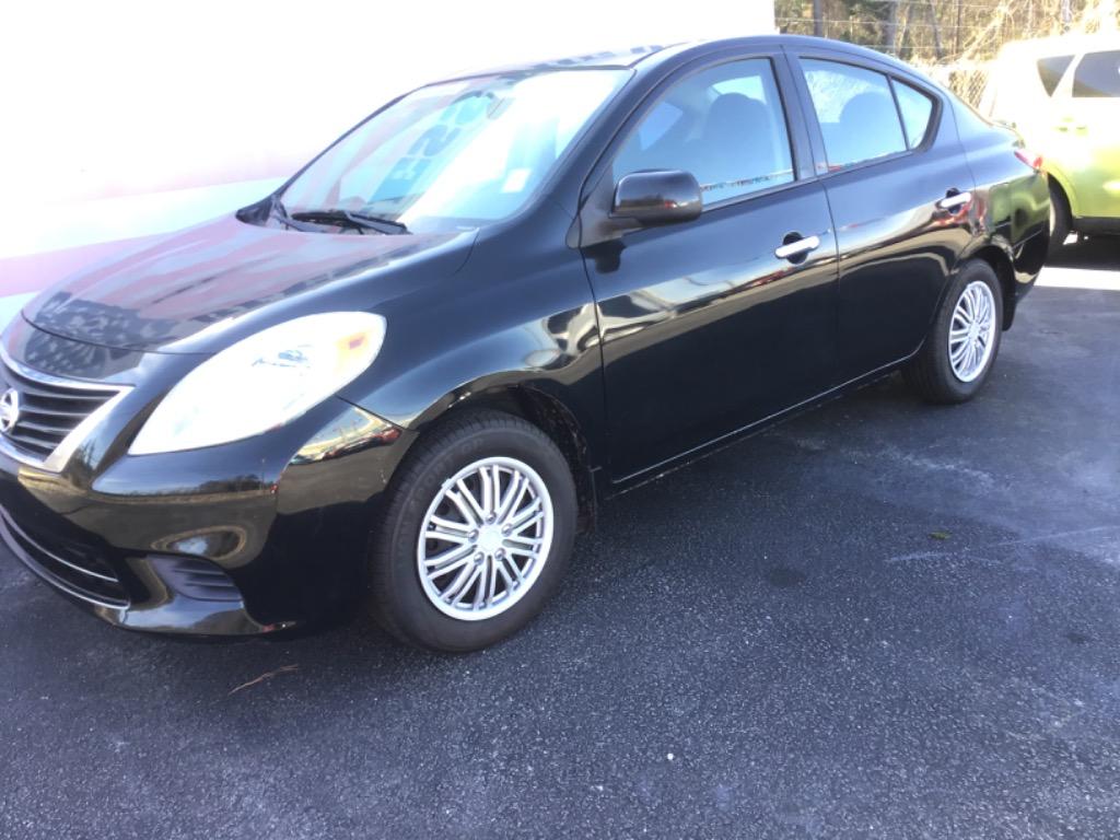 2014 Nissan Versa 1.6 S photo