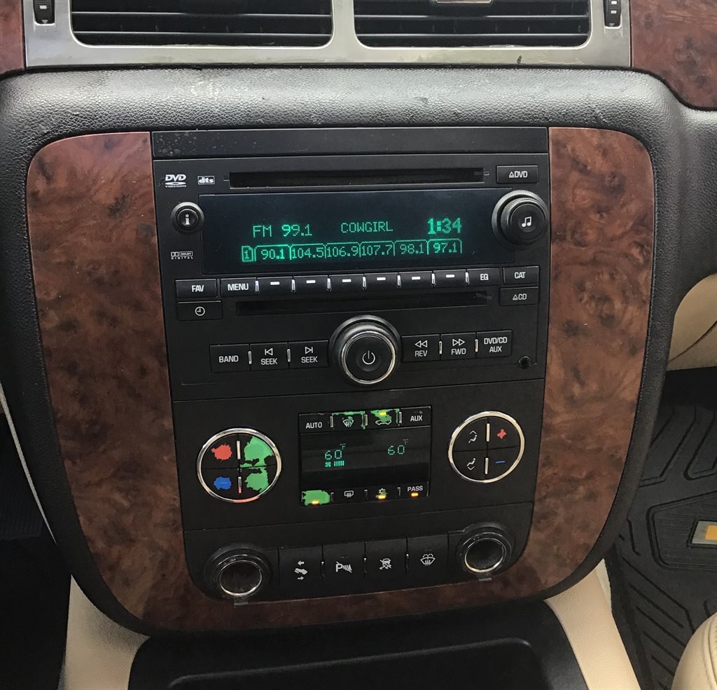 2007 Chevrolet Suburban LS 1500 photo