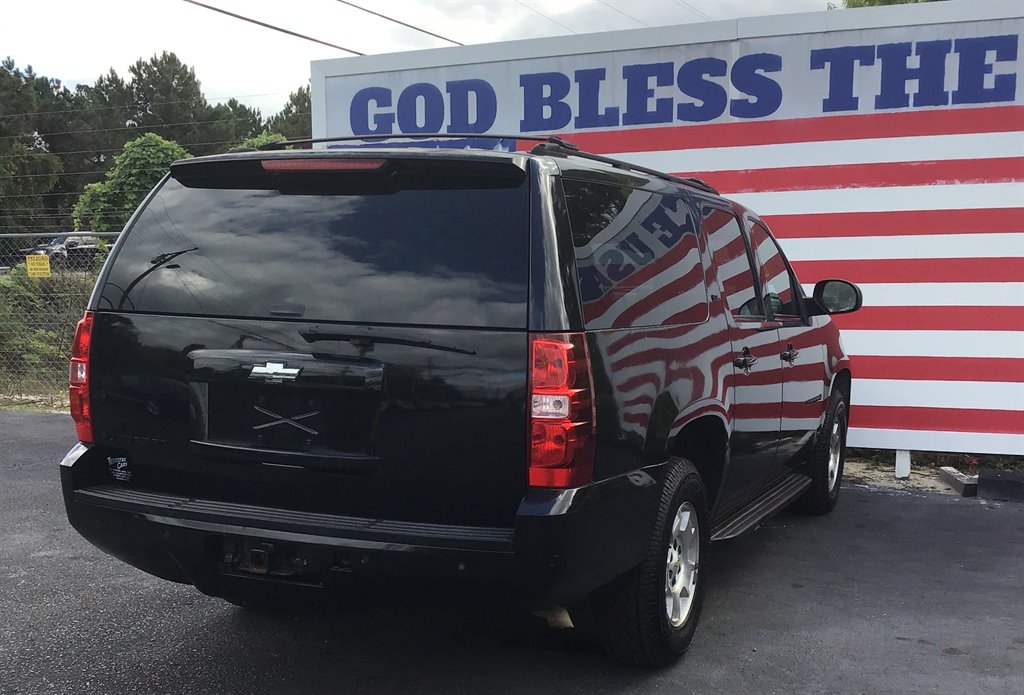 2007 Chevrolet Suburban LS 1500 photo
