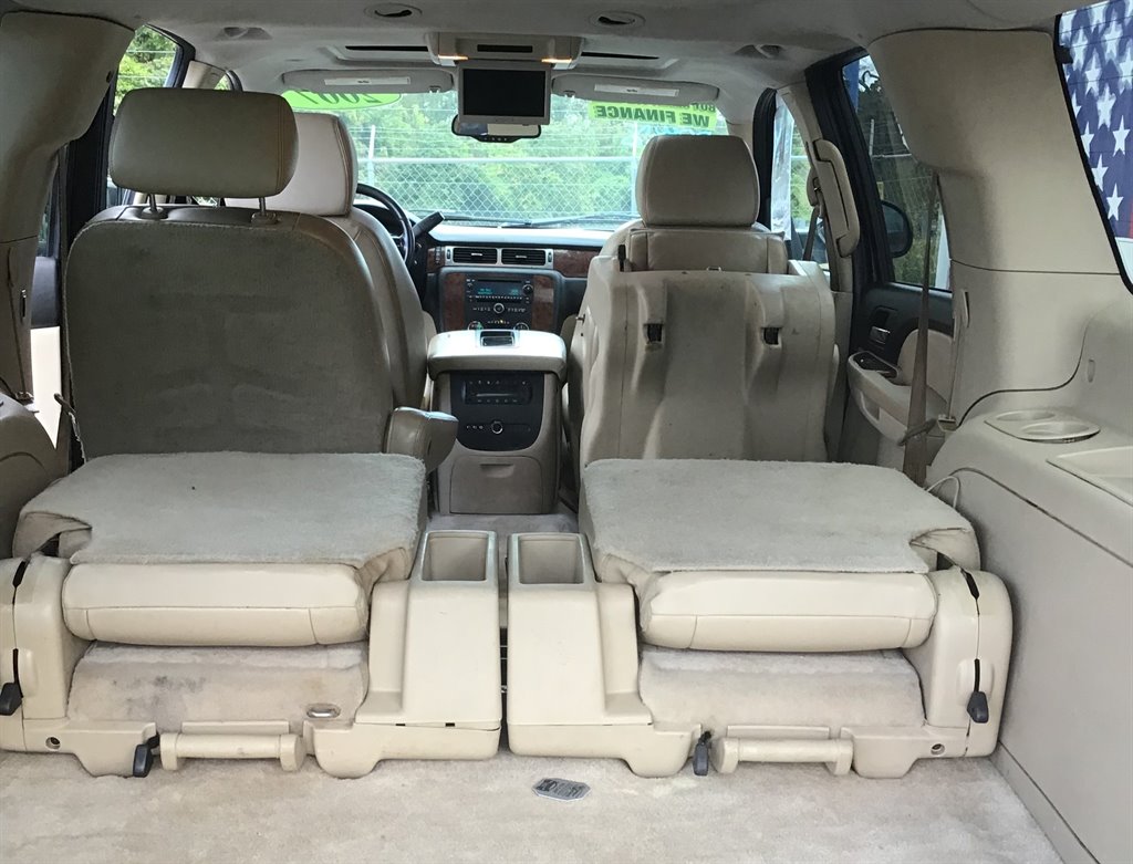 2007 Chevrolet Suburban LS 1500 photo