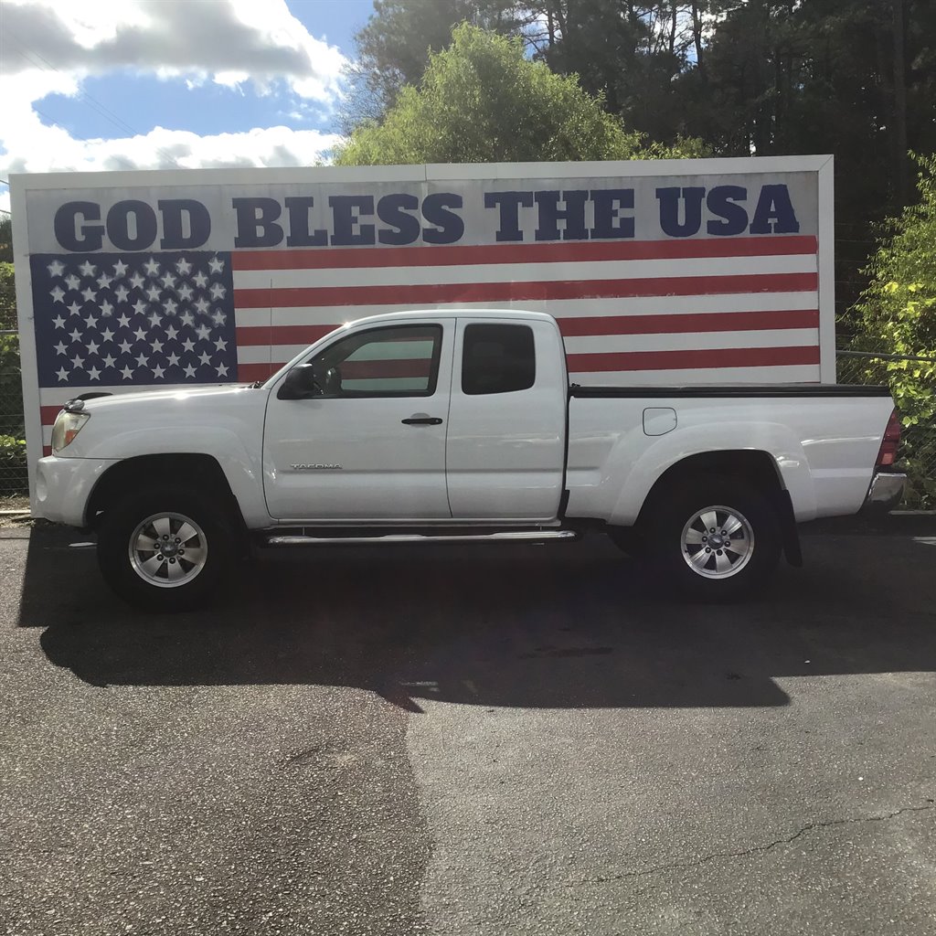 2005 Toyota Tacoma V6 photo