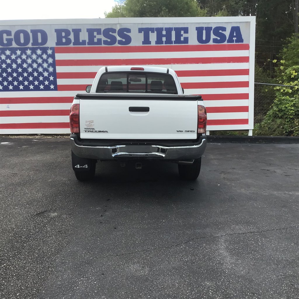 2005 Toyota Tacoma V6 photo