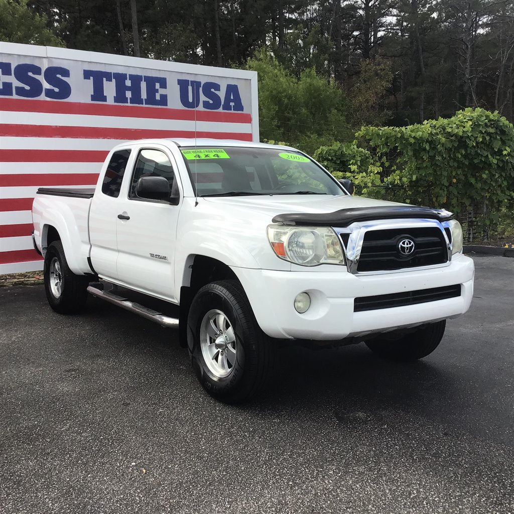 2005 Toyota Tacoma V6 photo