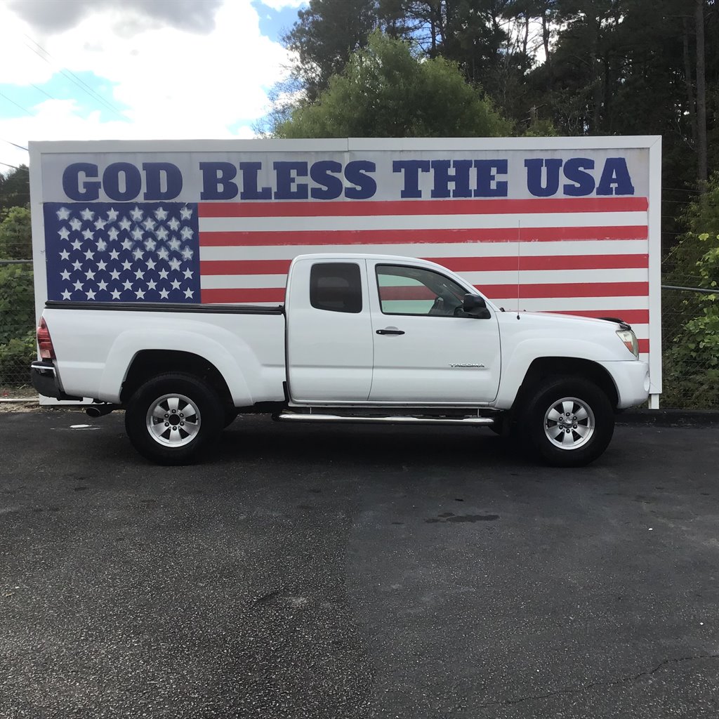 2005 Toyota Tacoma V6 photo
