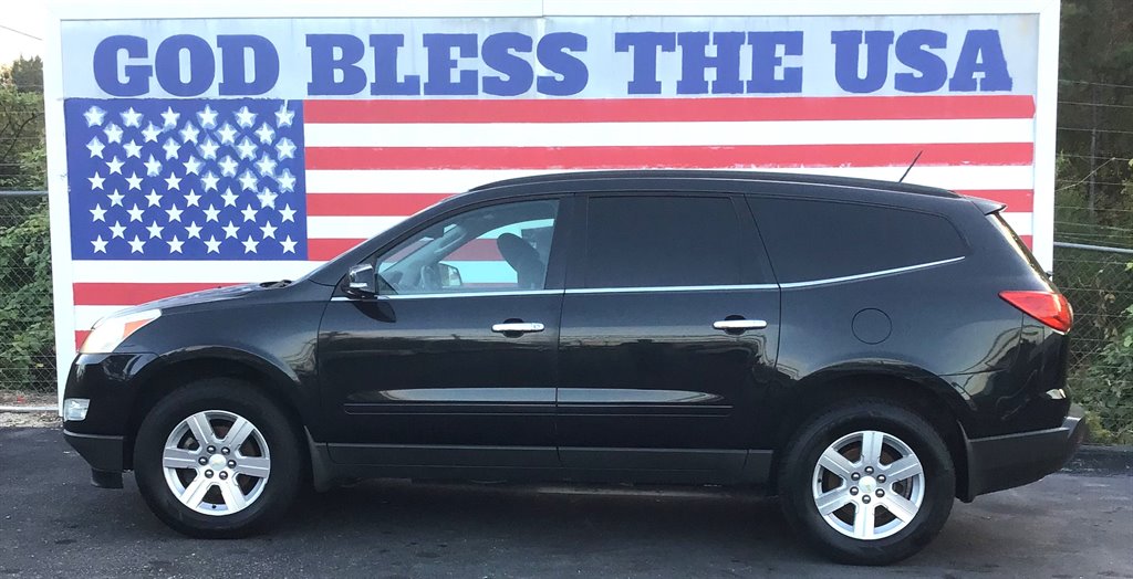 2011 Chevrolet Traverse LT photo