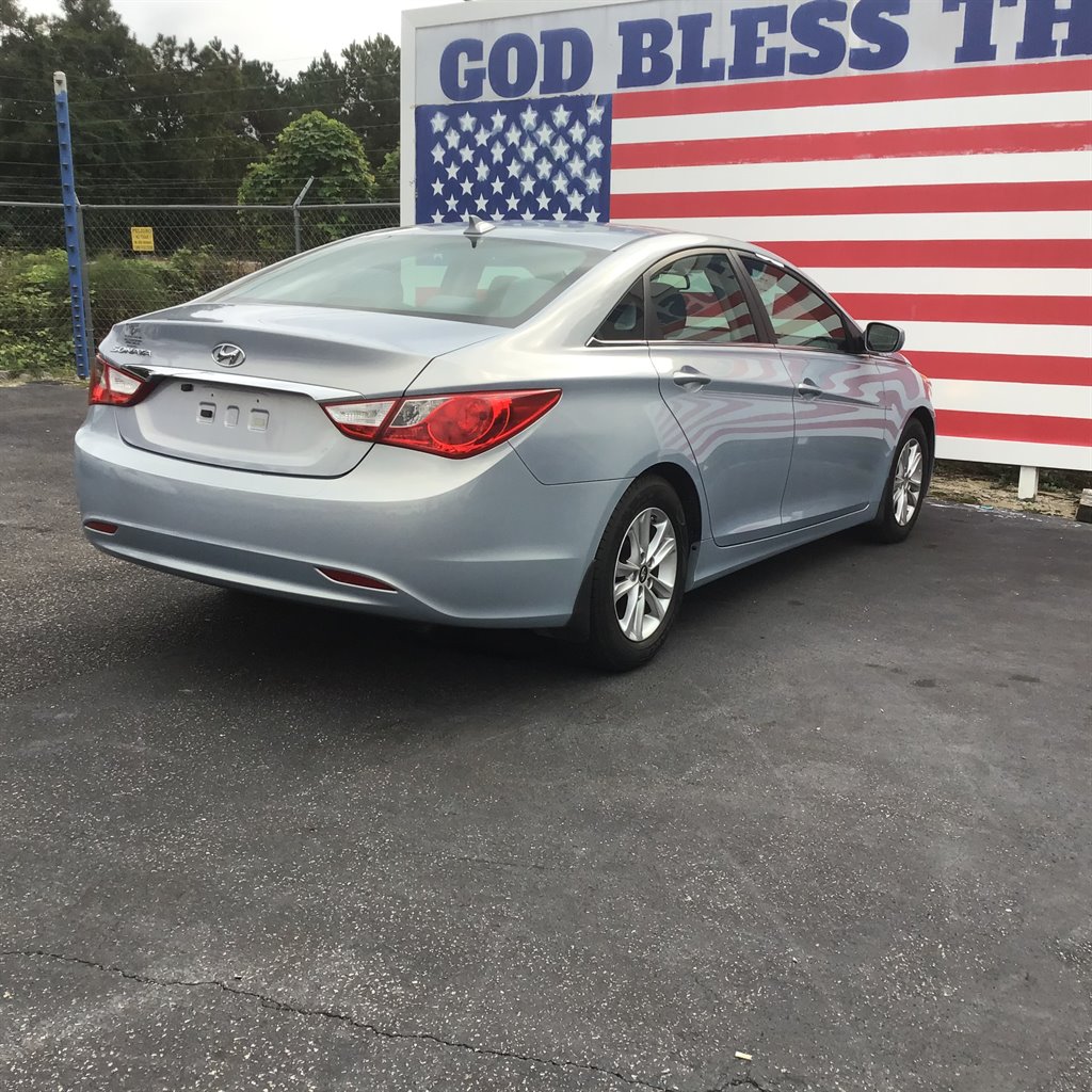 2009 Hyundai Santa Fe GLS photo