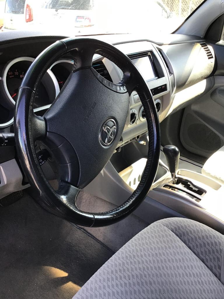 2009 Toyota Tacoma PreRunner V6 photo