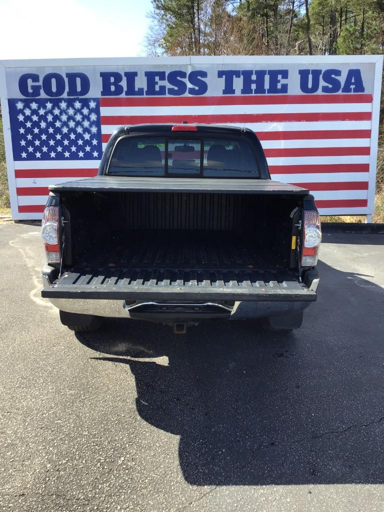 2009 Toyota Tacoma PreRunner V6 photo