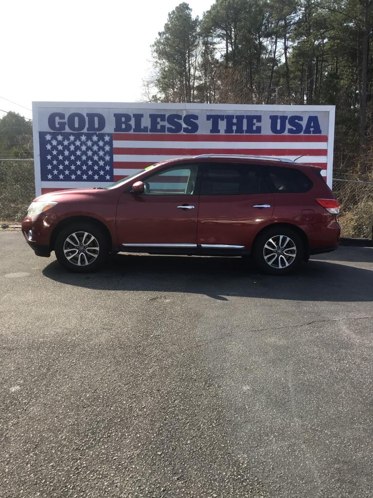 2013 Nissan Pathfinder S photo