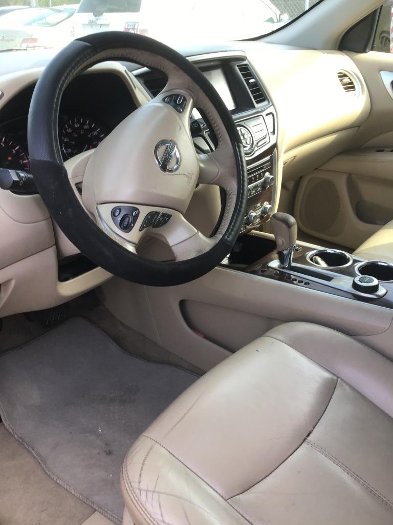 2013 Nissan Pathfinder S photo