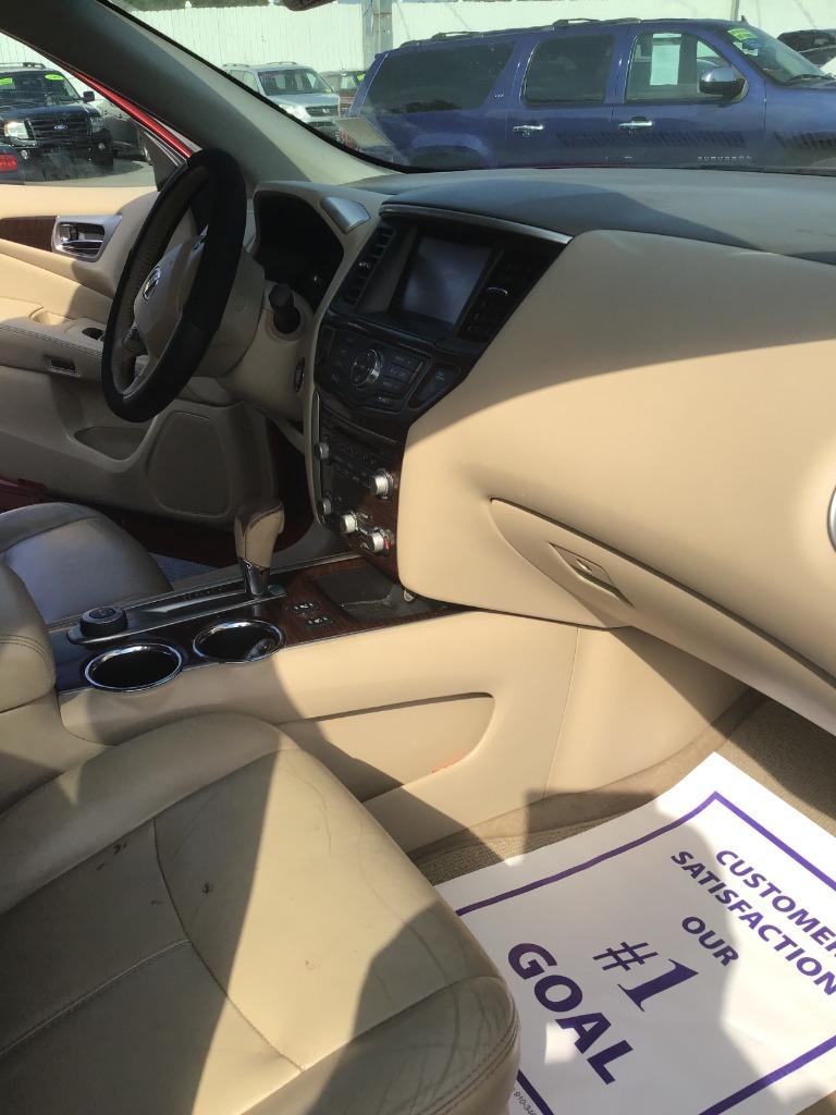 2013 Nissan Pathfinder S photo