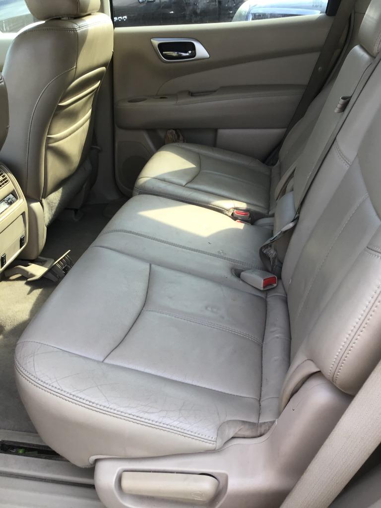 2013 Nissan Pathfinder S photo