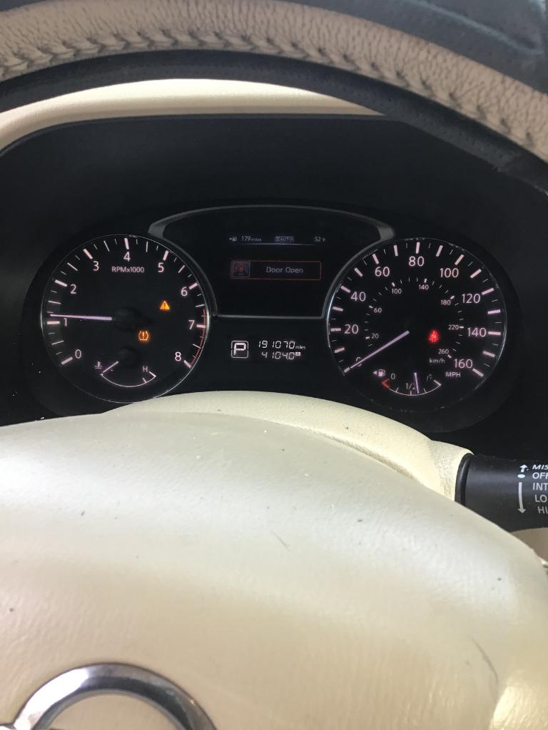 2013 Nissan Pathfinder S photo