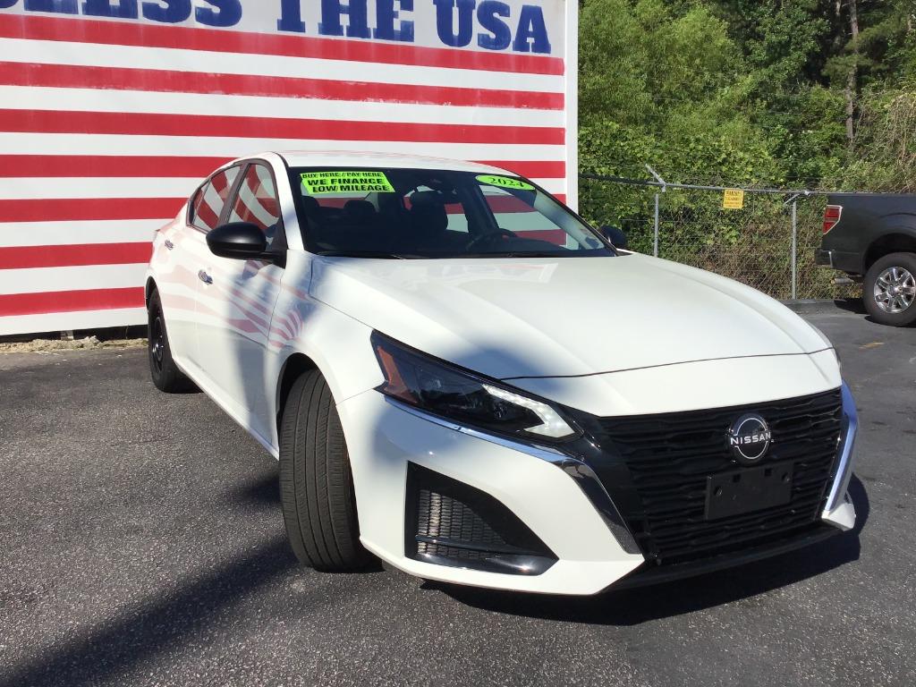 2024 Nissan Altima S photo 3