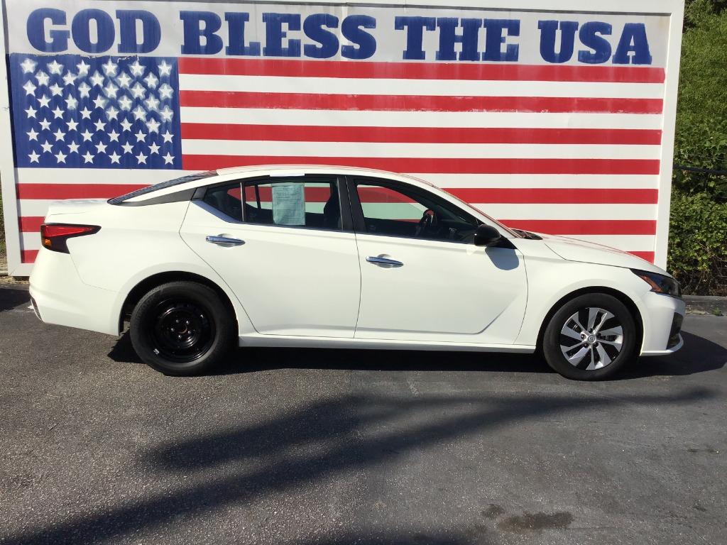 2024 Nissan Altima S photo 8