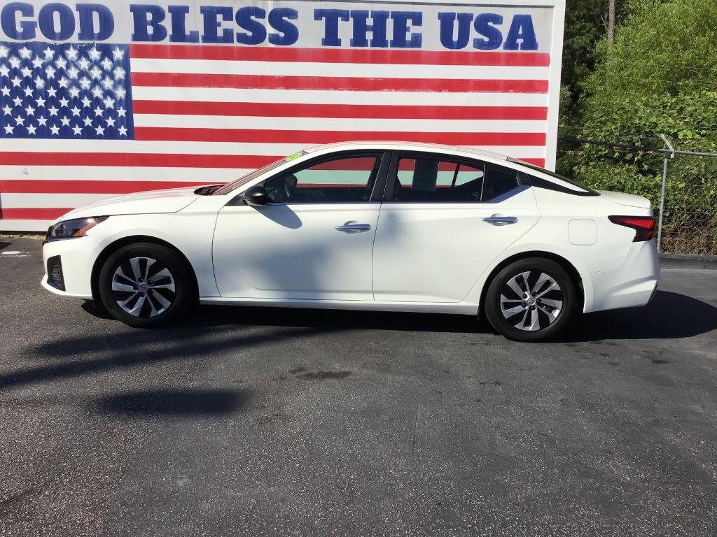 2024 Nissan Altima S photo 9