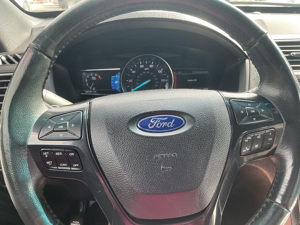 2017 Ford Explorer - $17,500