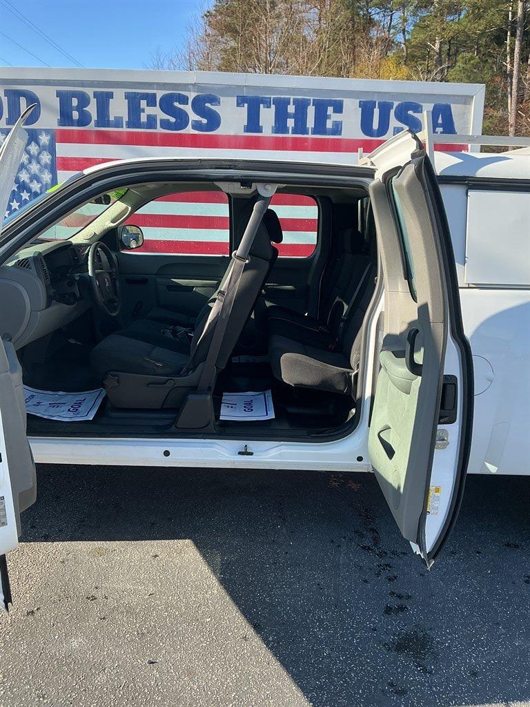 2013 Chevrolet Silverado 1500 - $12,000