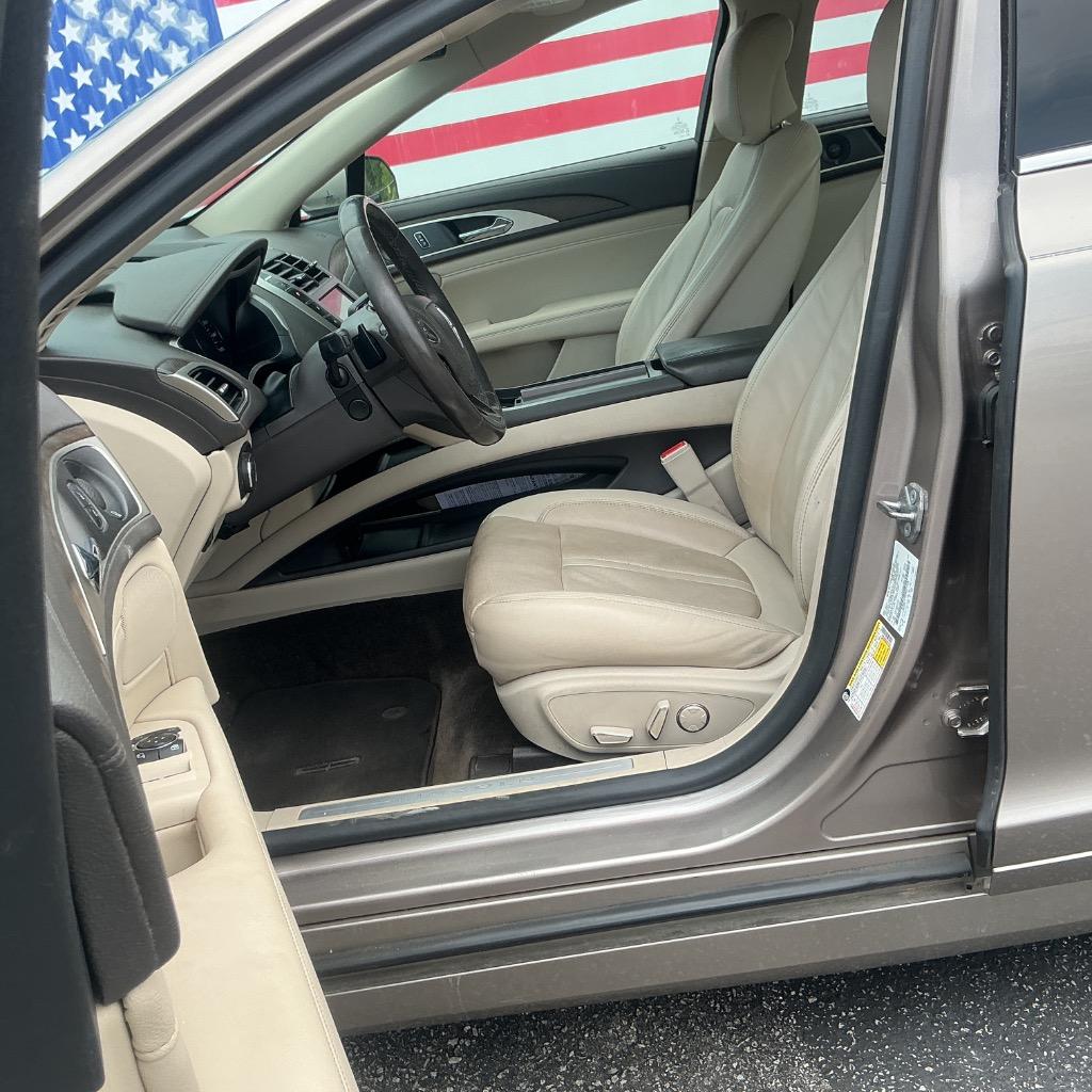 2018 Lincoln MKZ - $15,000