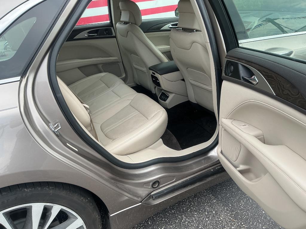 2018 Lincoln MKZ - $15,000