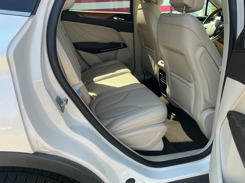 2019 Lincoln MKC - $19,000