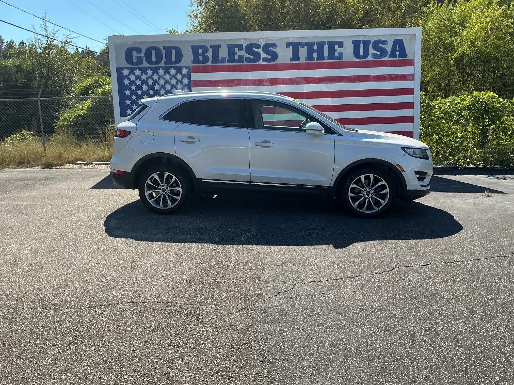 2019 Lincoln MKC - $19,000